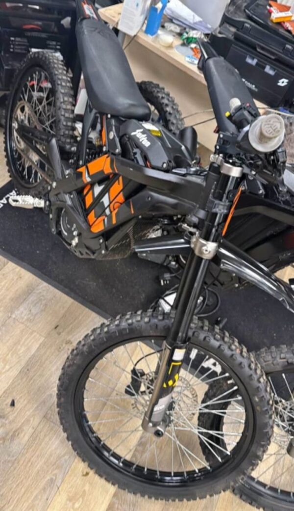 Surron LBX 2025