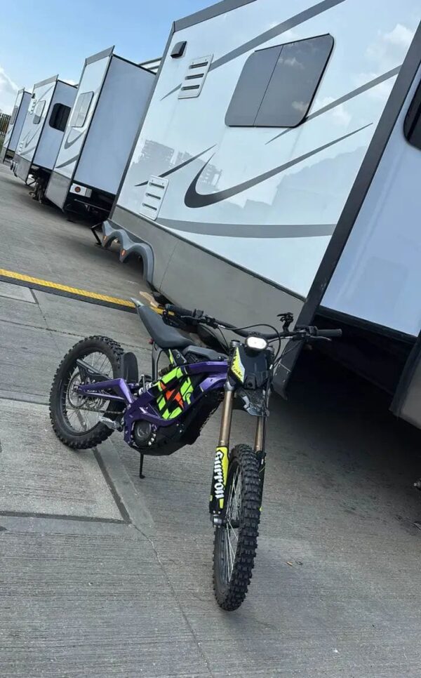 WhatsApp Image 2025-10-24 at 1.02.08 PM 2025 Surron lightbee x Price 1160