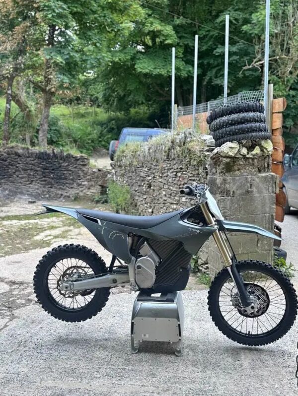 WhatsApp Image 2025-10-24 at 12.44.49 PM 2025 Stark varg ex Price £2659